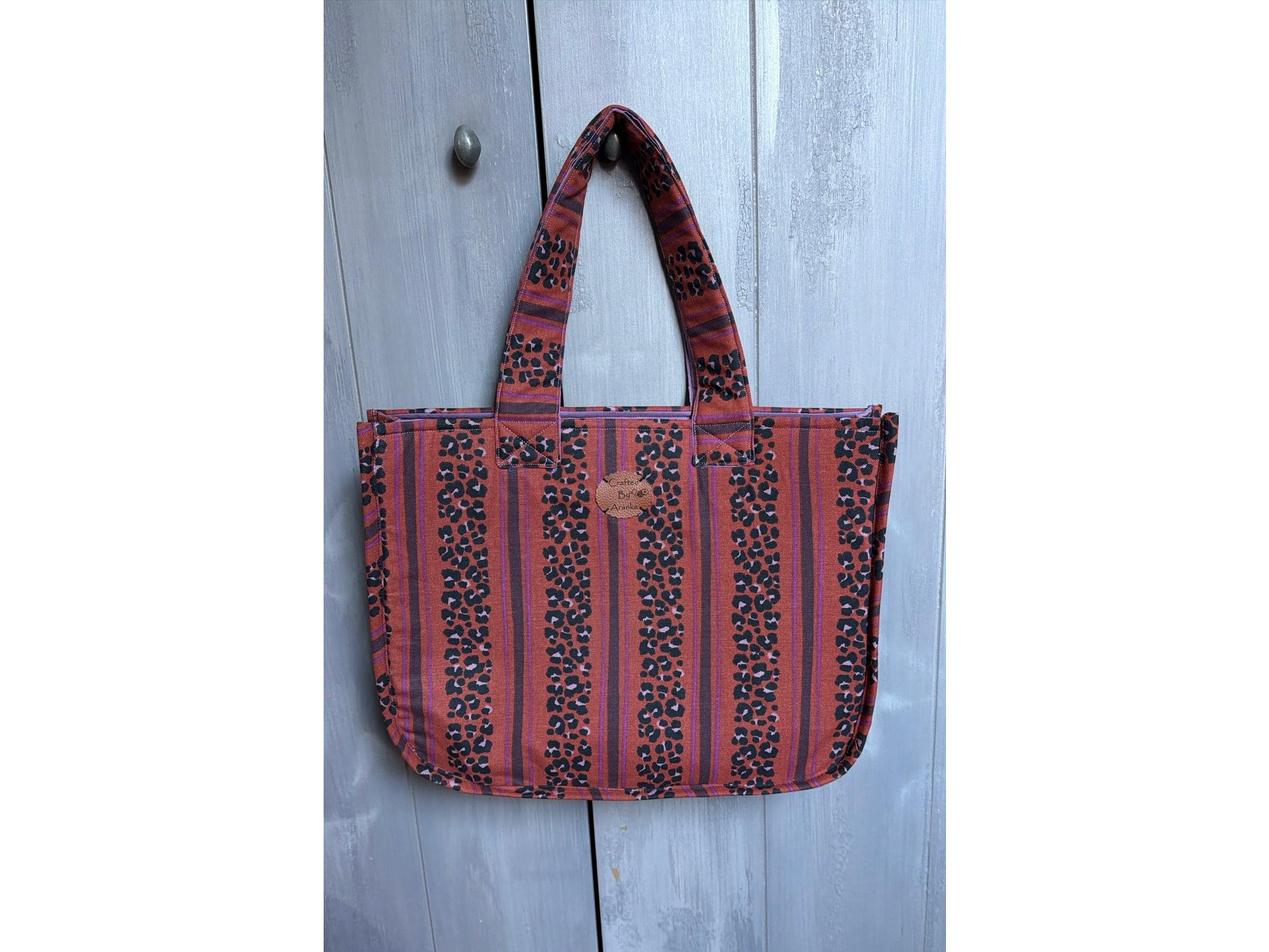 Safari style shopper